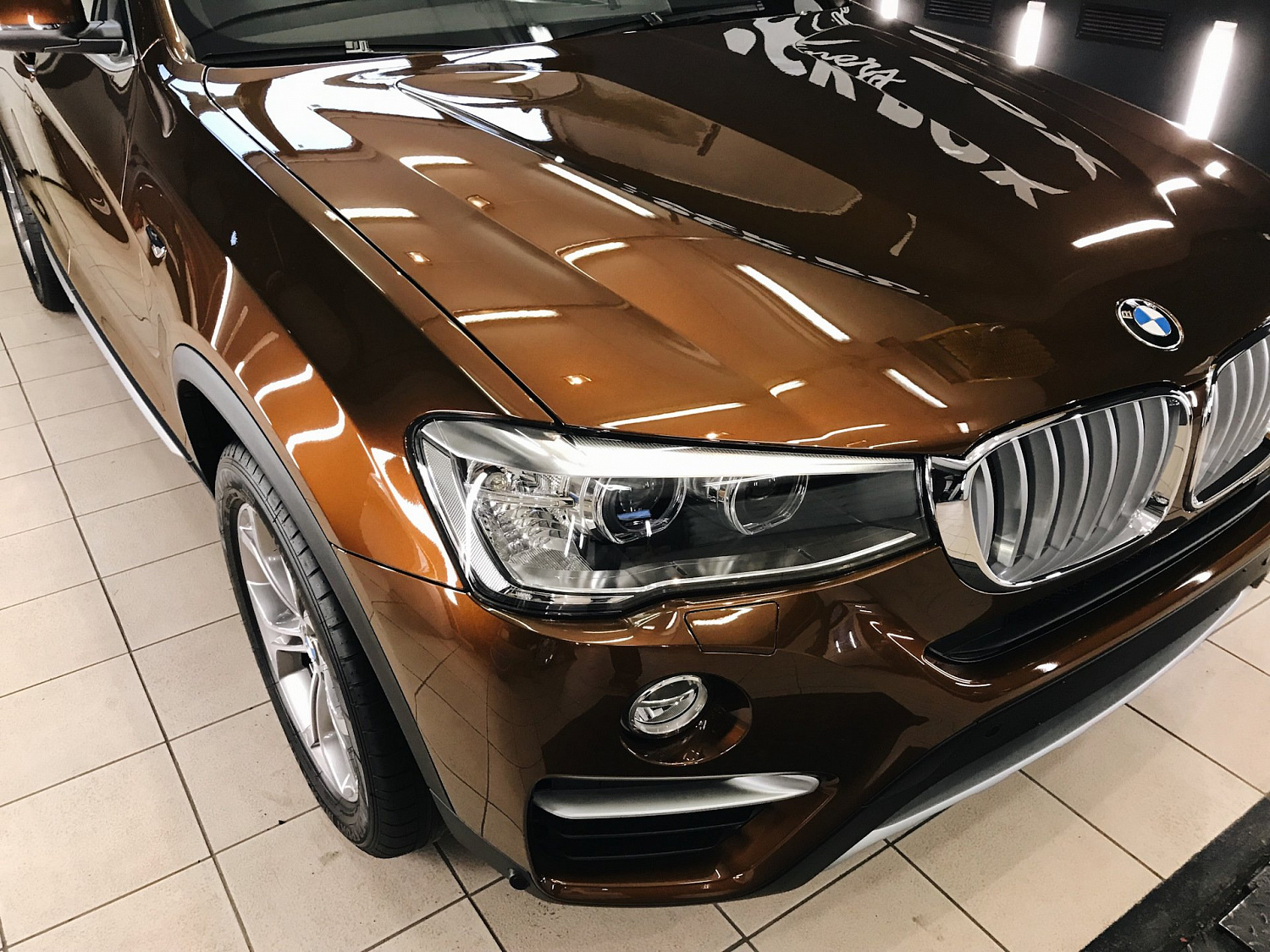 Виниловая автопленка  Gloss Metallic Chestnut GM73 – Глянцевый каштановый металлик LA0700001